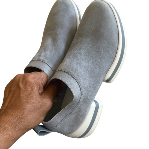 Stuart Weitzman Gray Loafers Slip-On Shoes - Picture 2 of 13